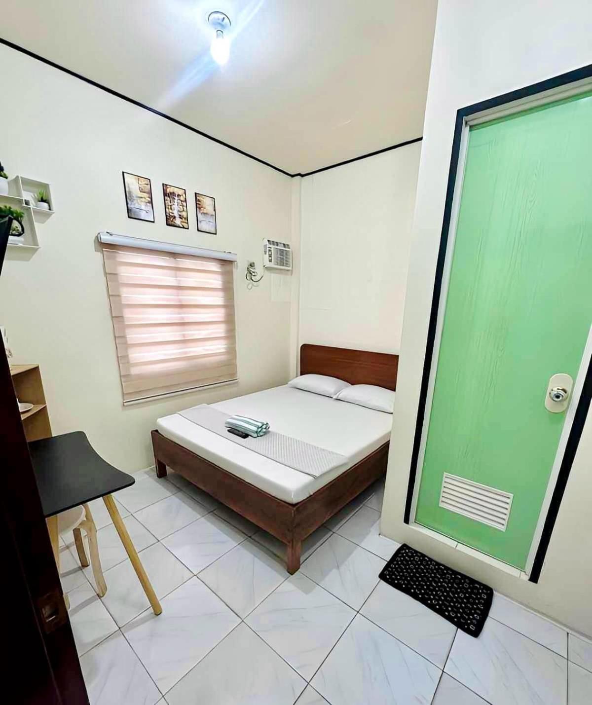 Wakim'S Inn Coron Exteriör bild